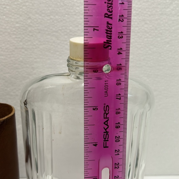 VTG hip flask with genuine English leather - Picture 6 of 8